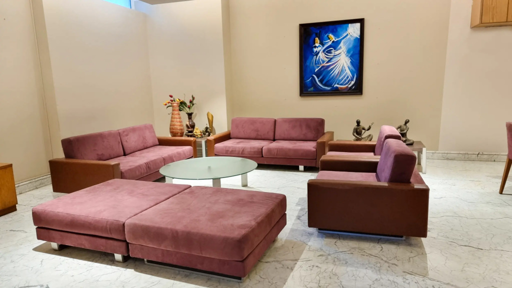 CRS Inn - A Premium Homestay ( near Cyber Hub)
