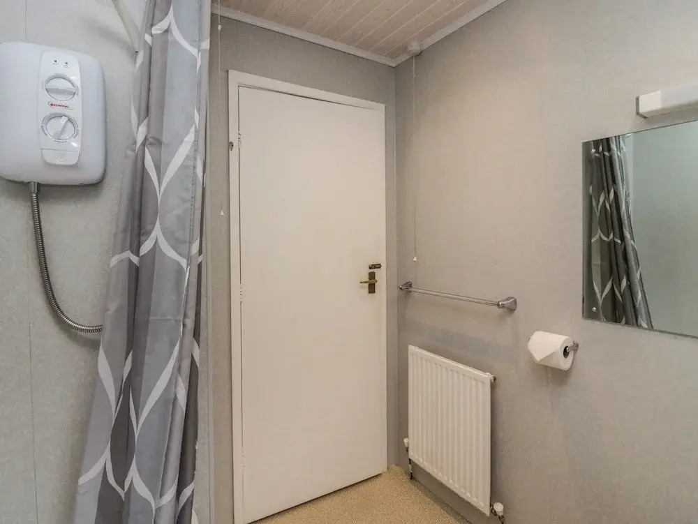 Apartment 6