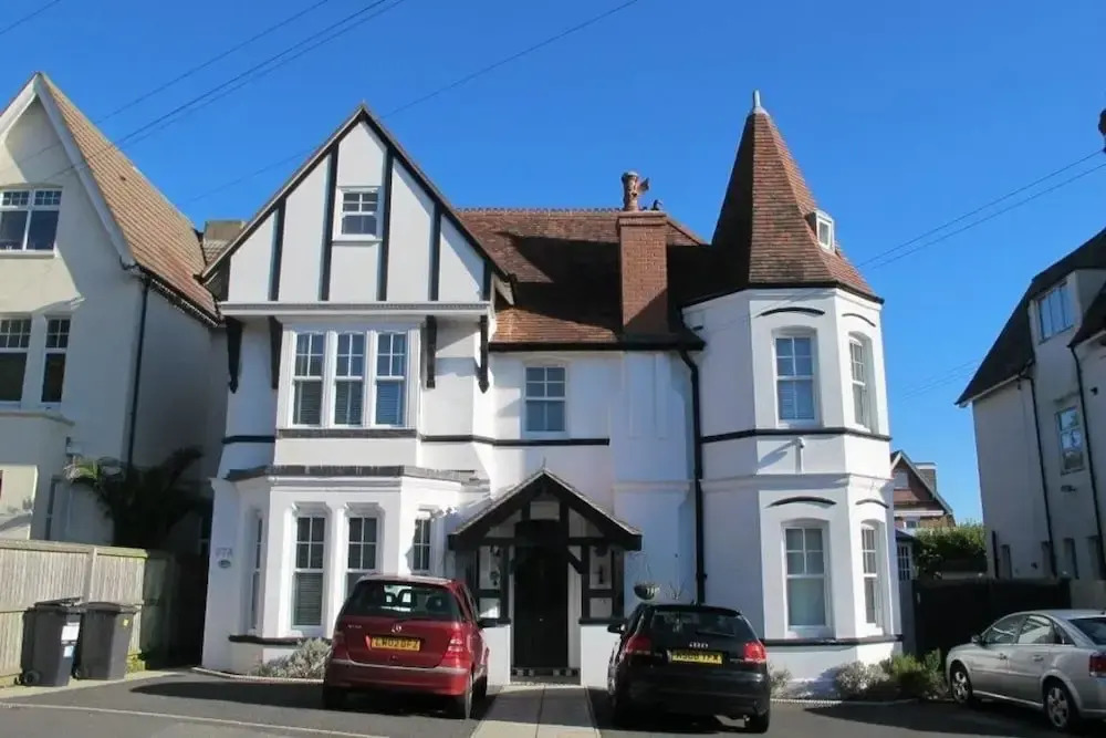 Alumhurst Beach House