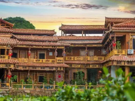 Sansheng Garden Inn (Puzhehei Xianrendong Shop)