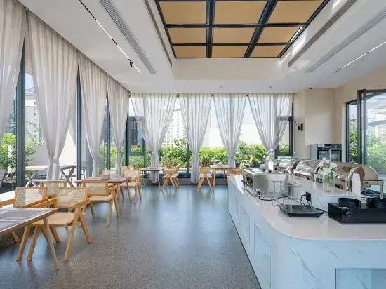 Shanshui Garden Hotel (Zhaoping Government Affairs Center)