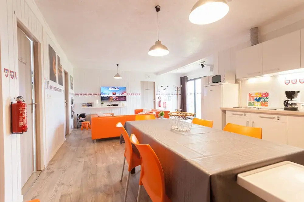 APPARTHÔTEL Les Prés Blondeau, 1 à 10 personnes, 3 chambres, Terrasse, Parking privé, Wifi, Arrivée autonome 24-7