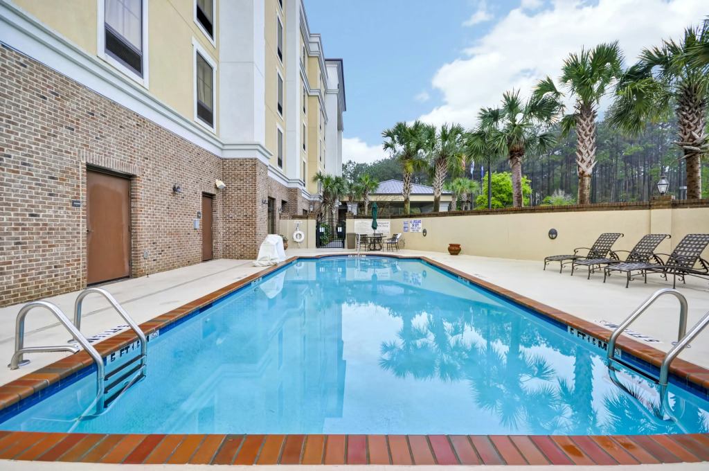 Hampton Inn & Suites North Charleston-University Boulevard