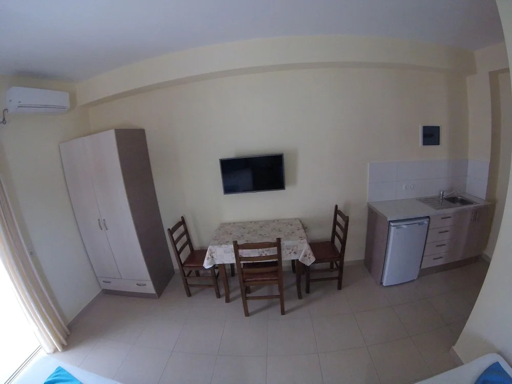 Riviera Rooms