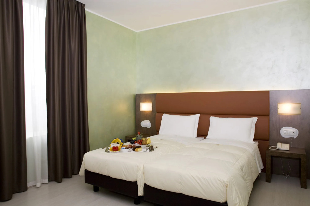 Base Hotel
