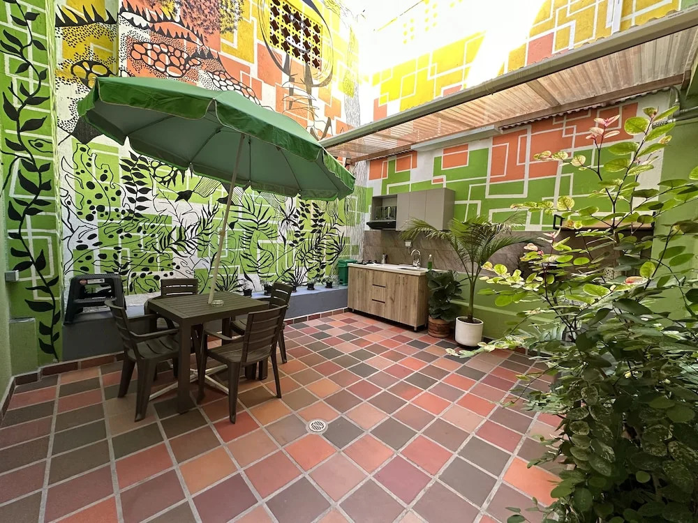 CoLinkHouse Hotel