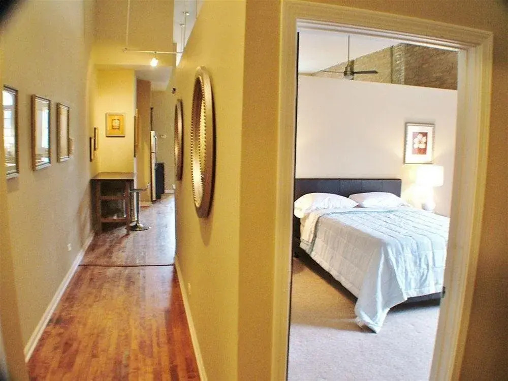 Wicker Park Bathhouse Apartments