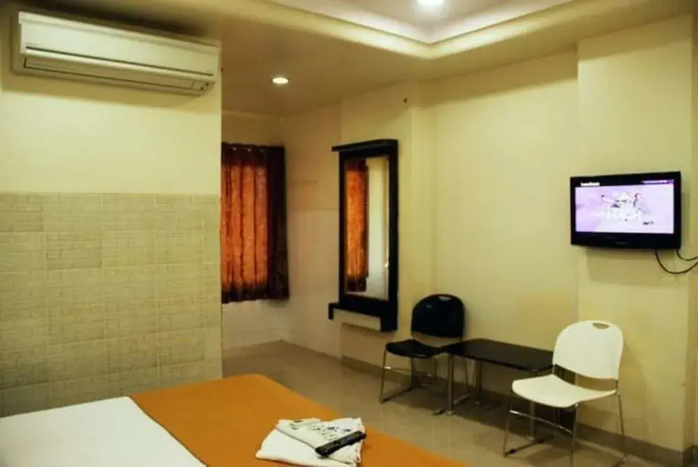 Hotel Apple Sai Residency