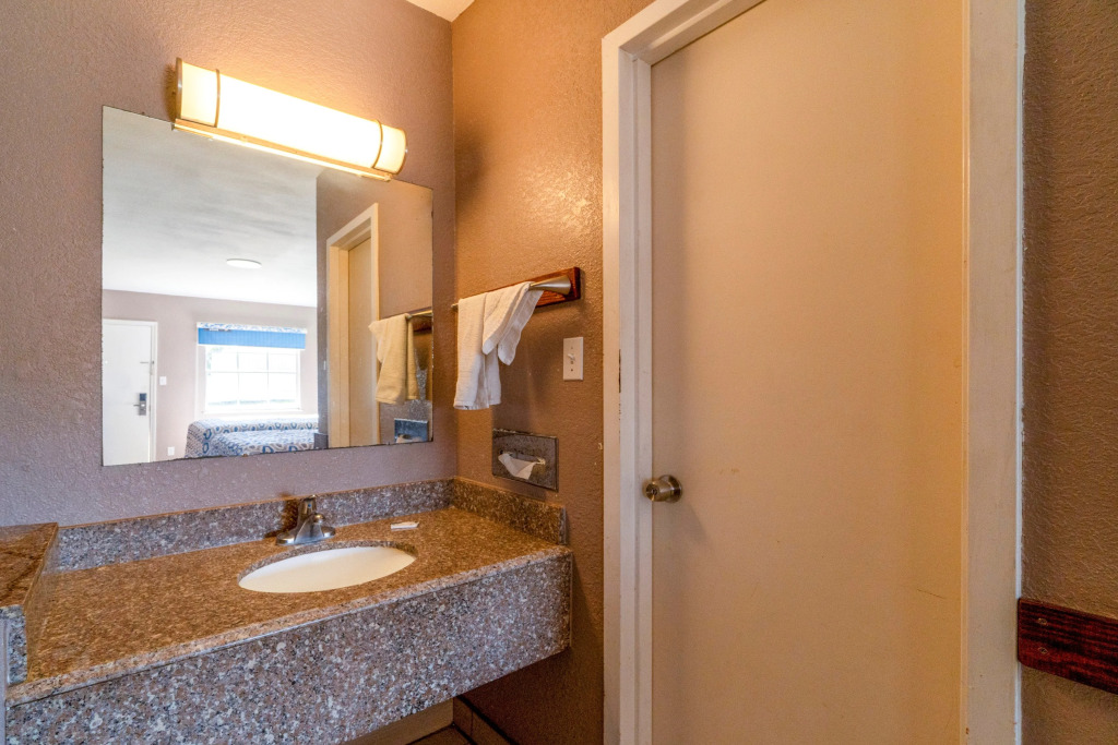 Woodfield Inn & Suites Hotel O, Yoakum TX 111