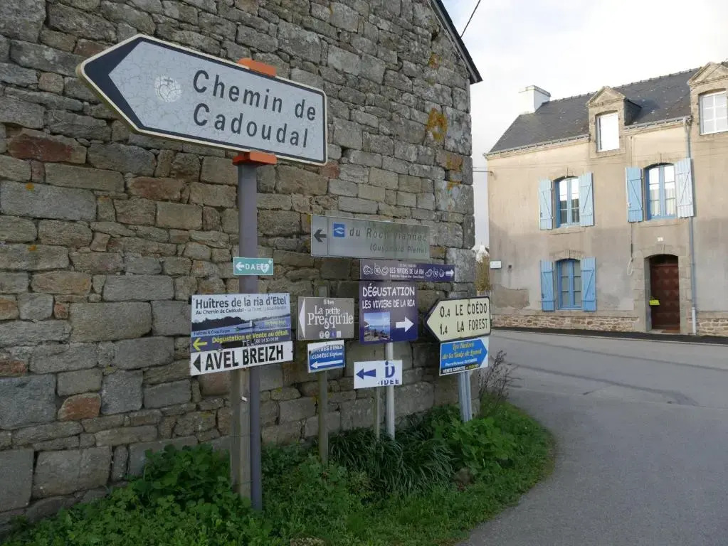 * la Campagne Au Bord de la Mer *