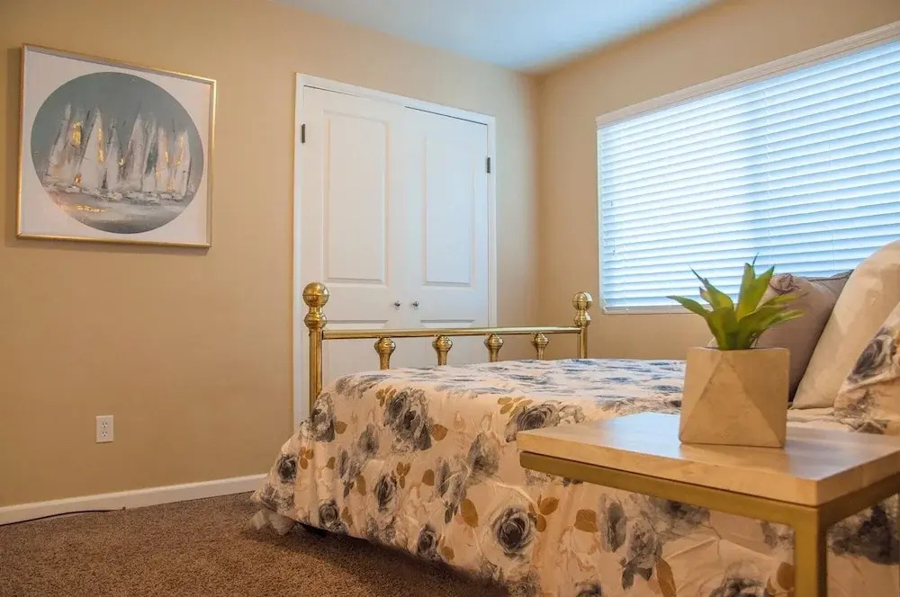 Longer Stay for Travelers Blocks from Hospital and Downtown Security Gates
