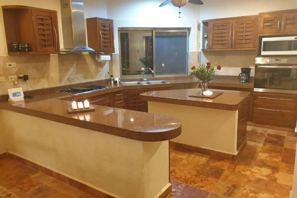 Casa Alexandra 4BR -10min 5ta y Playas! SLEEPS 11
