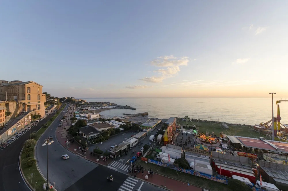 JOIVY Fronte del Mar Seaview Apartment Casaregis