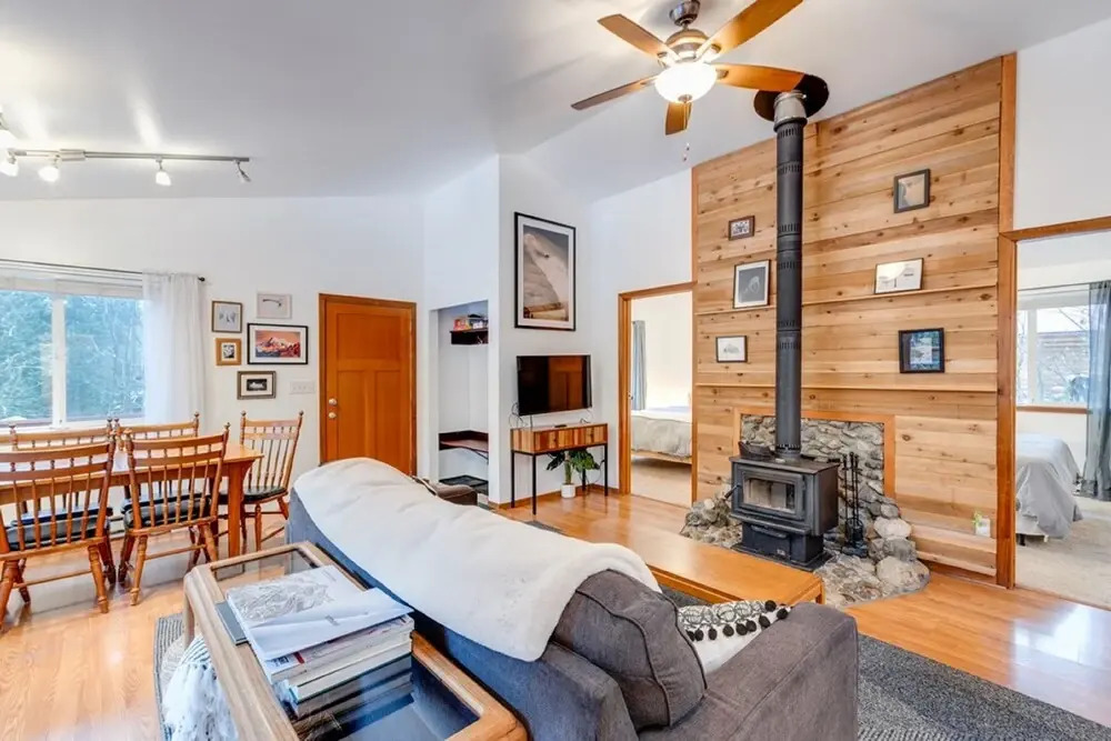 Mt Baker Lodging Cabin 64 – FRPL, WIFI, SLEEPS 6! by MBL
