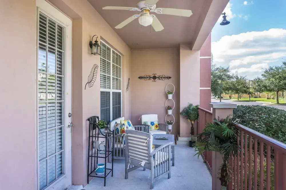 Casa Magnolias Deluxe 3 Bedroom Condo by RedAwning
