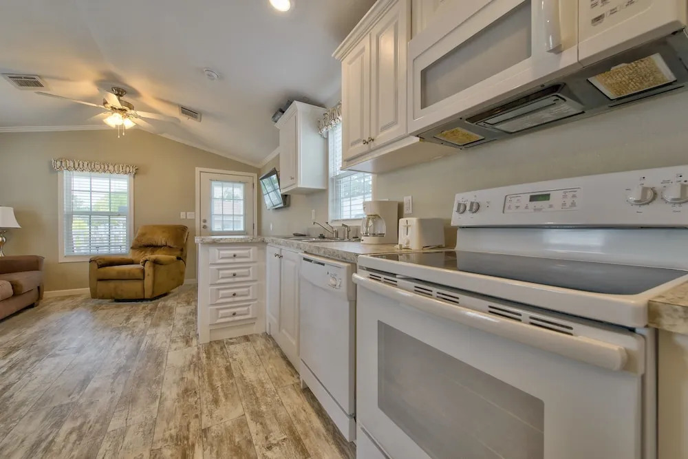 Club Naples RV Resort