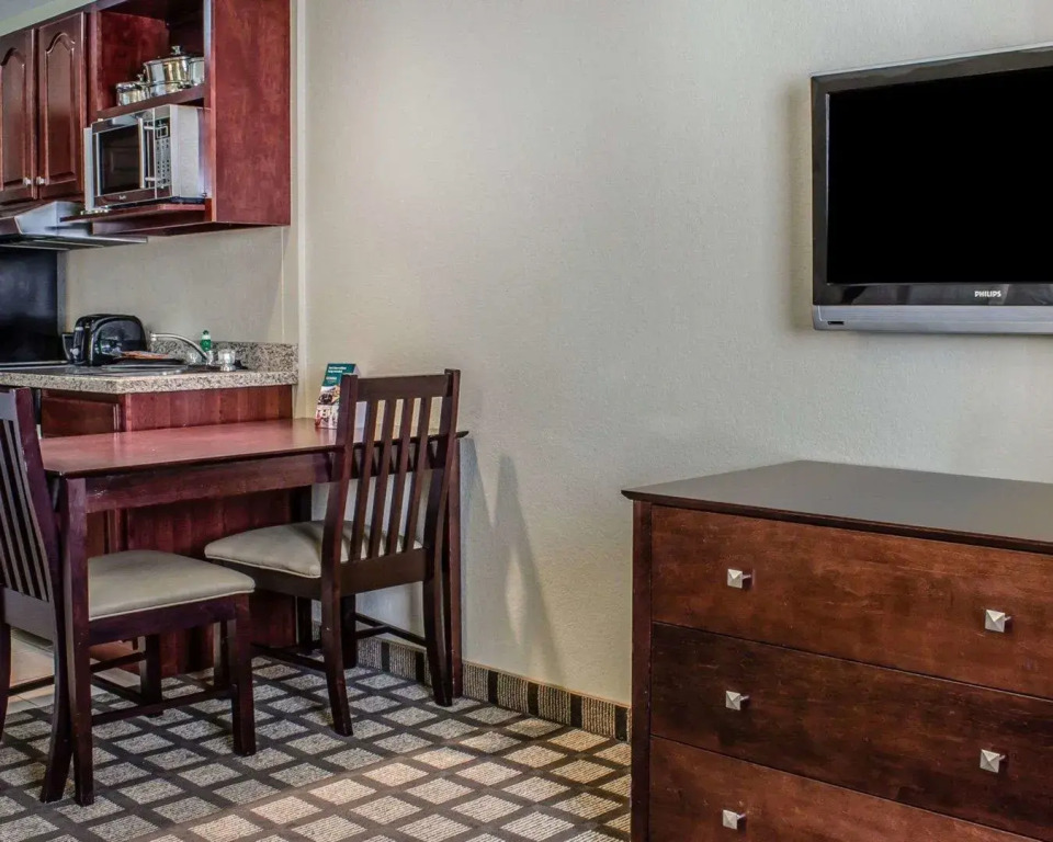 MainStay Suites Coralville - Iowa City
