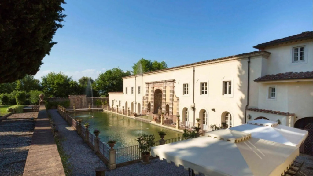 Elegant Tuscan Village Luxury Residence up to 24 Guests-borgo Bernardo
