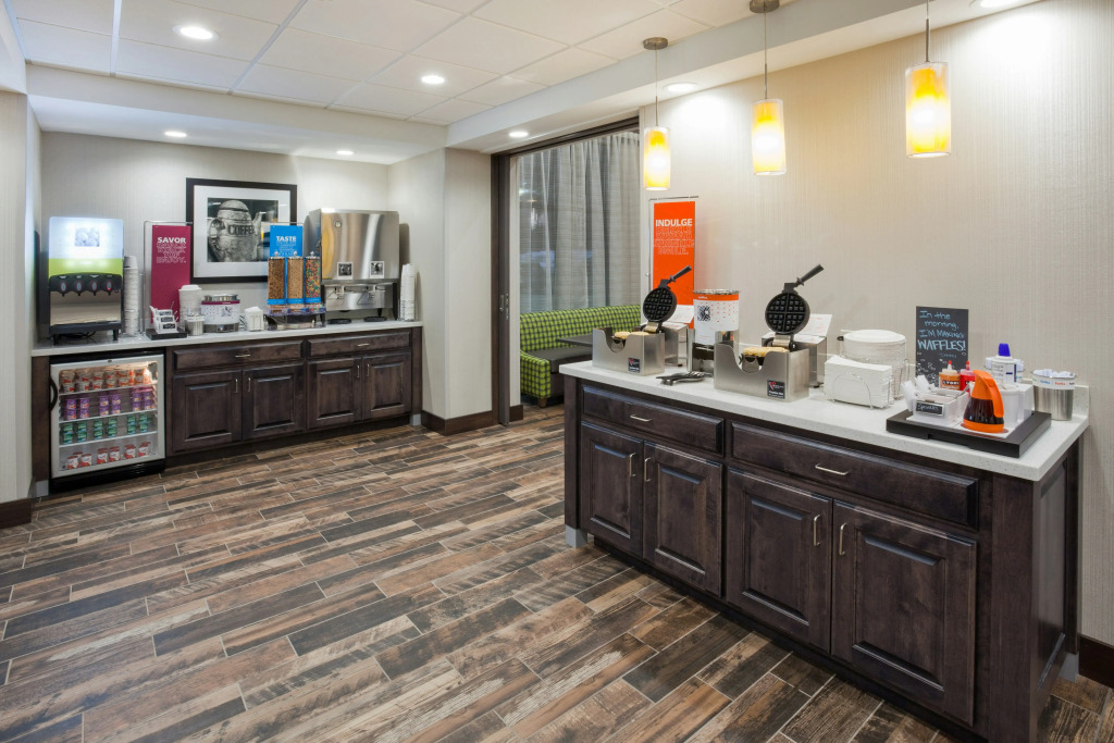 Hampton Inn & Suites Sioux City South, IA