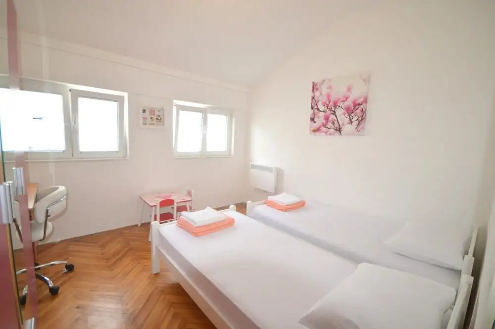 Mia & Lena Apartment