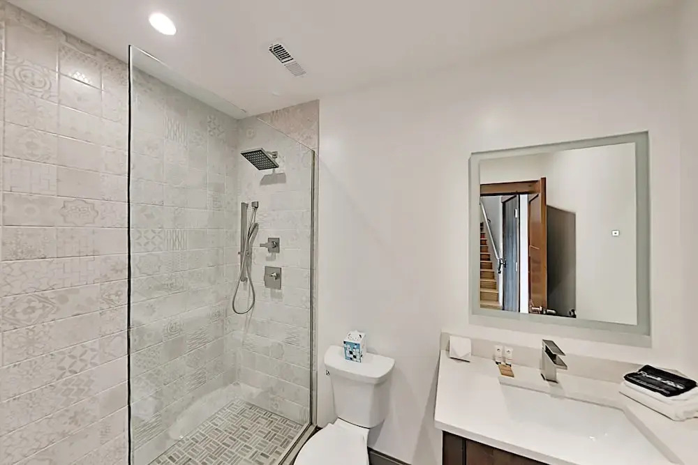 1121ddre 2 Bedroom Condo