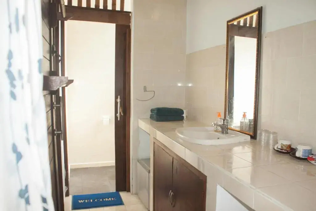 Pantai Bungalow Lembongan Island