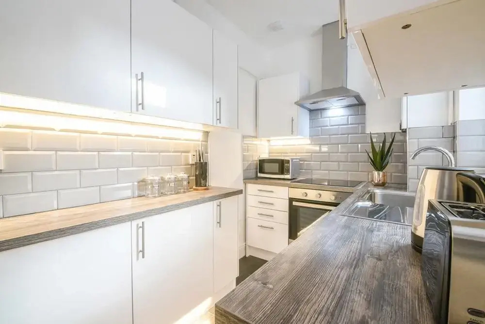 Elegant 2 Bed House at Saxon - Leicester