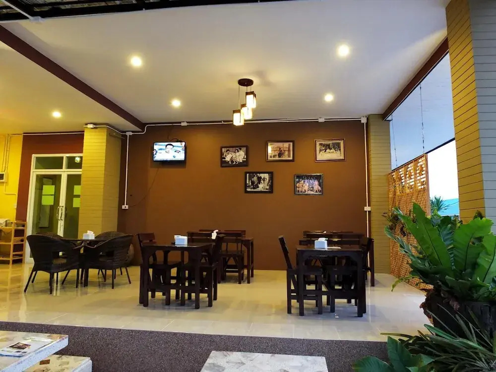 Karnmanee Place Hotel