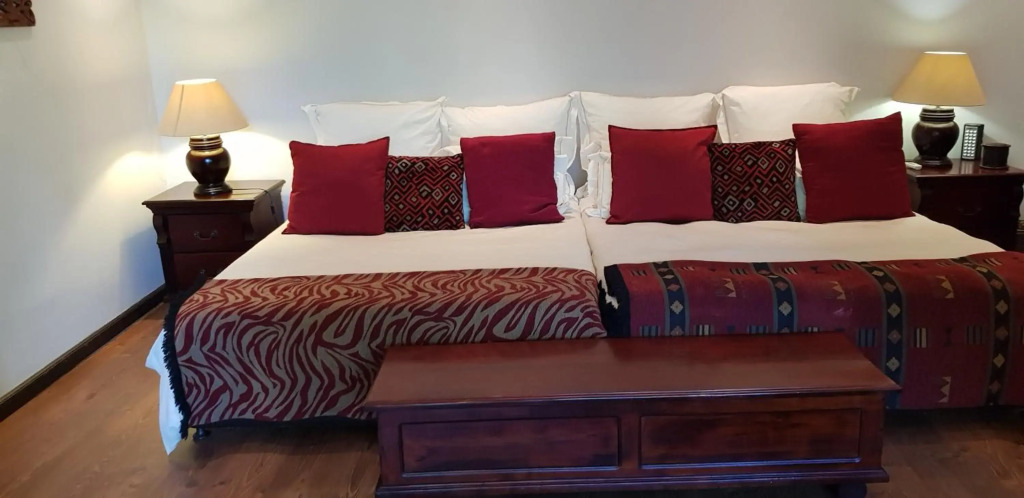 Tuskers Bush Lodge B&B