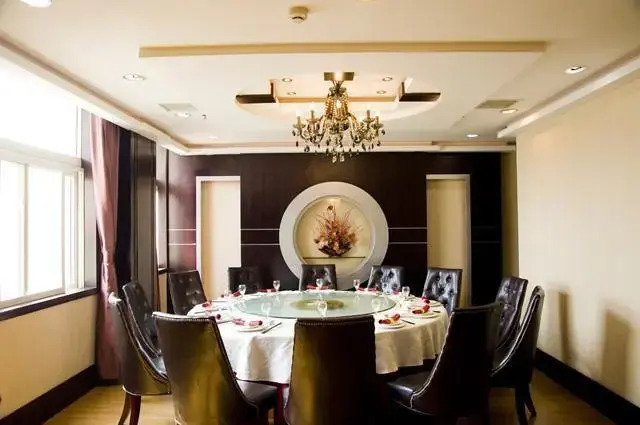 New Xilai Hotel