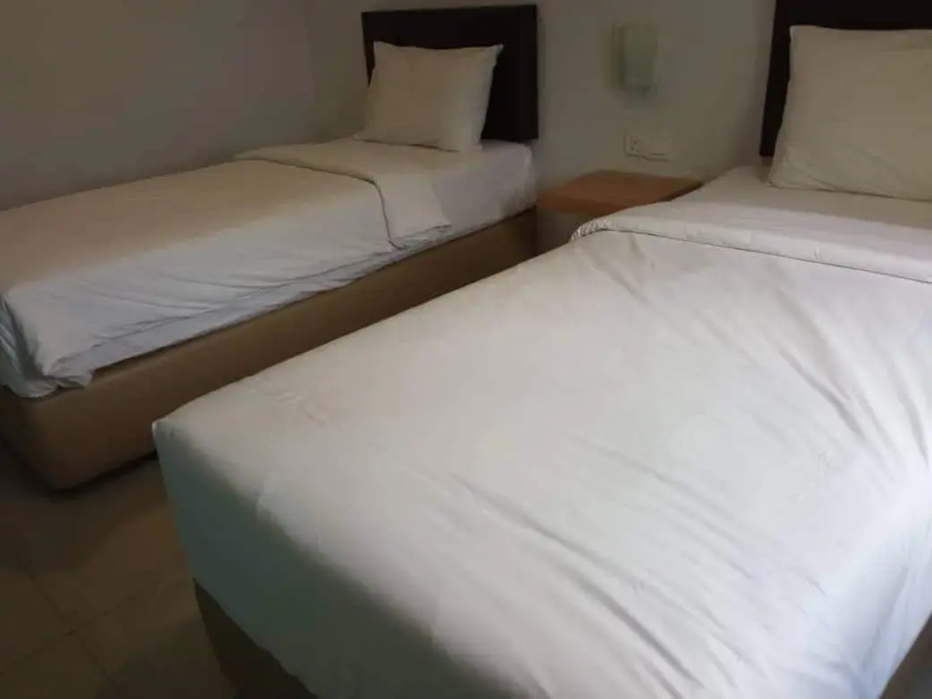 Room V Jalan Megat by SECOM