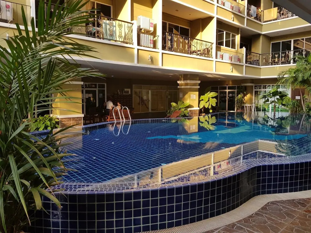 Pratumnak 1 bed With sea View at Siam Oriental Twins