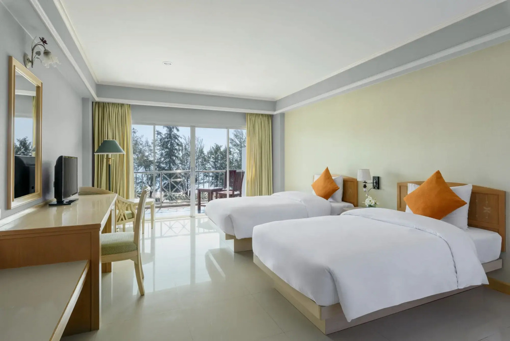 Seapine Beach Golf and Resort Hua Hin