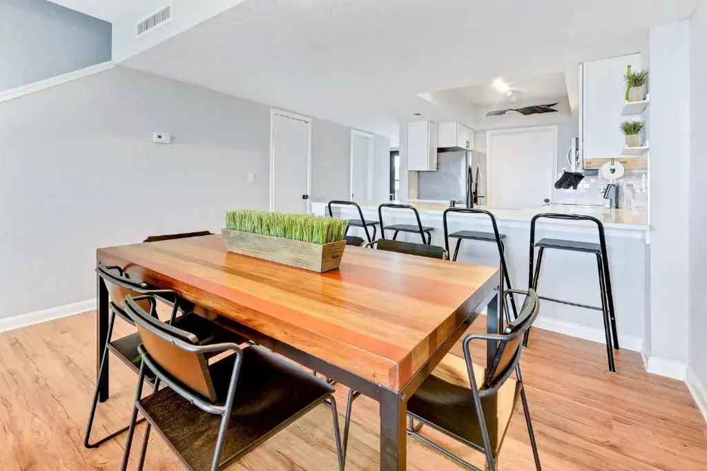 Island View, 2 Bedrooms, Sleeps 8, Ocean Front, Pool, Tennis, WiFi