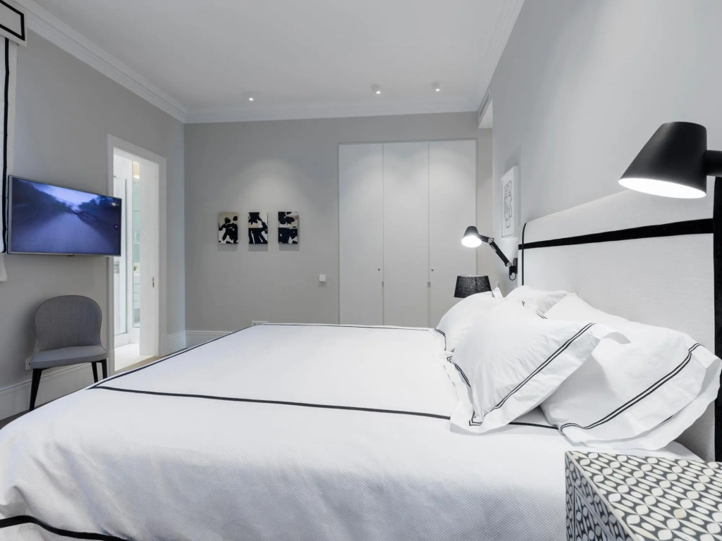 Justicia Apartment II