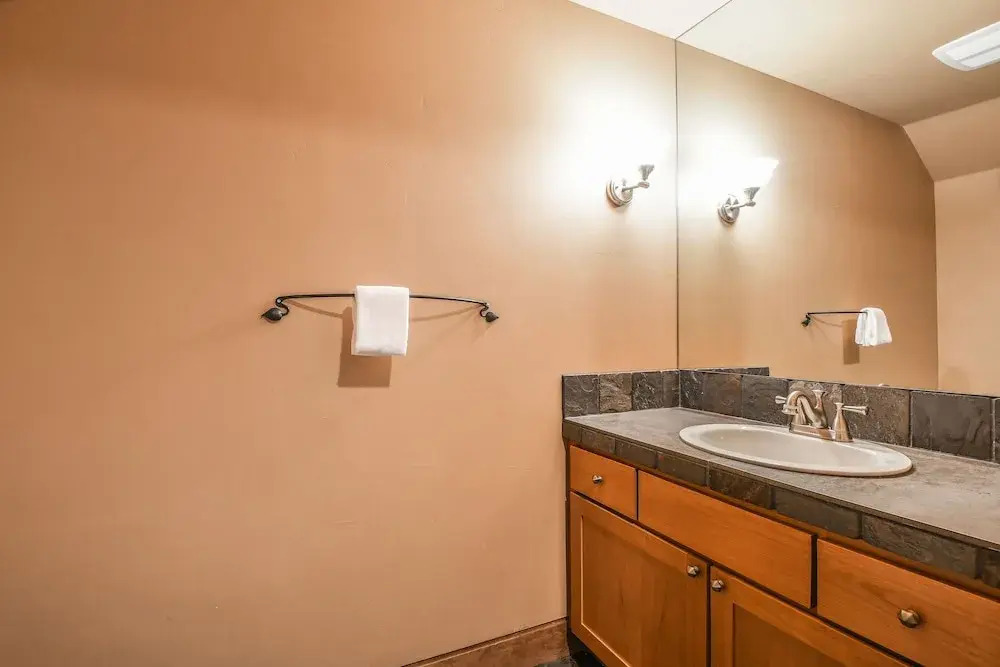 Mossy Rock Lodge 127 by SummitCove Vacation Lodging