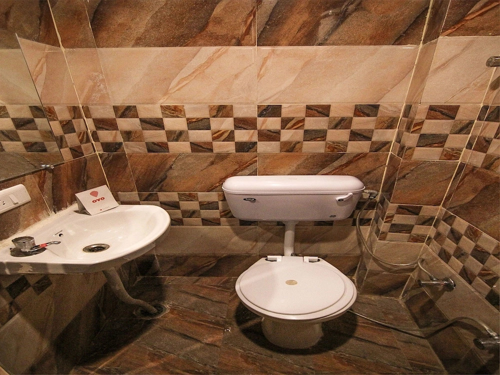 OYO 9907 Hotel Sanskar Palace