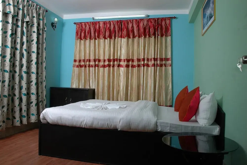 Travellers Dorm Bed & Breakfast
