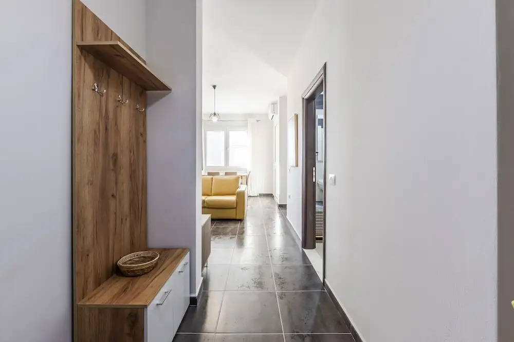 The Seabreeze Apartment 1BR in Gjiri i Lal zit