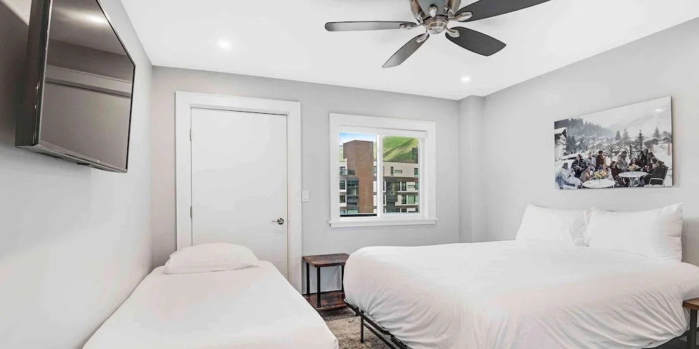 Enzian 316 - 4 Bedroom Condo by RedAwning