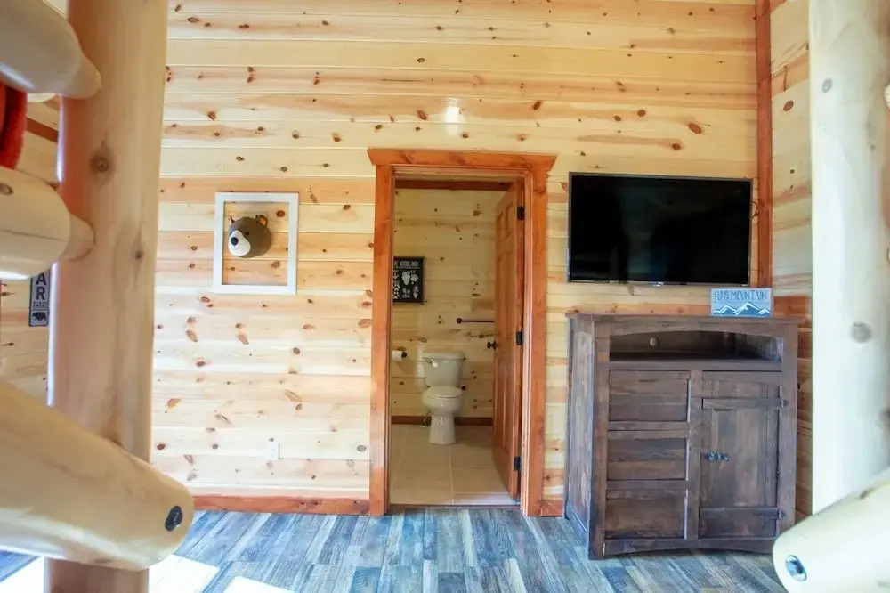 .lookout Lodge 6 Bedroom Cabin