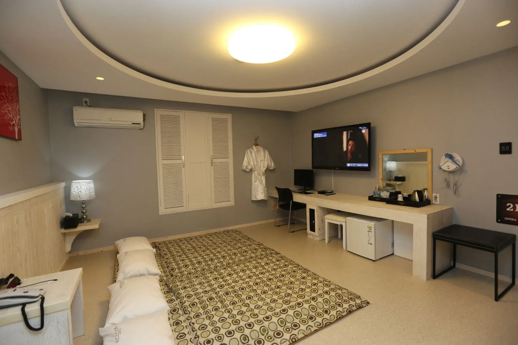 Opera 21 Hotel