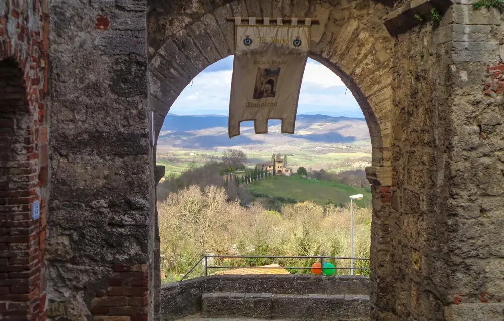 Beautiful Home in Chiusdino With Wifi and 5 Bedrooms