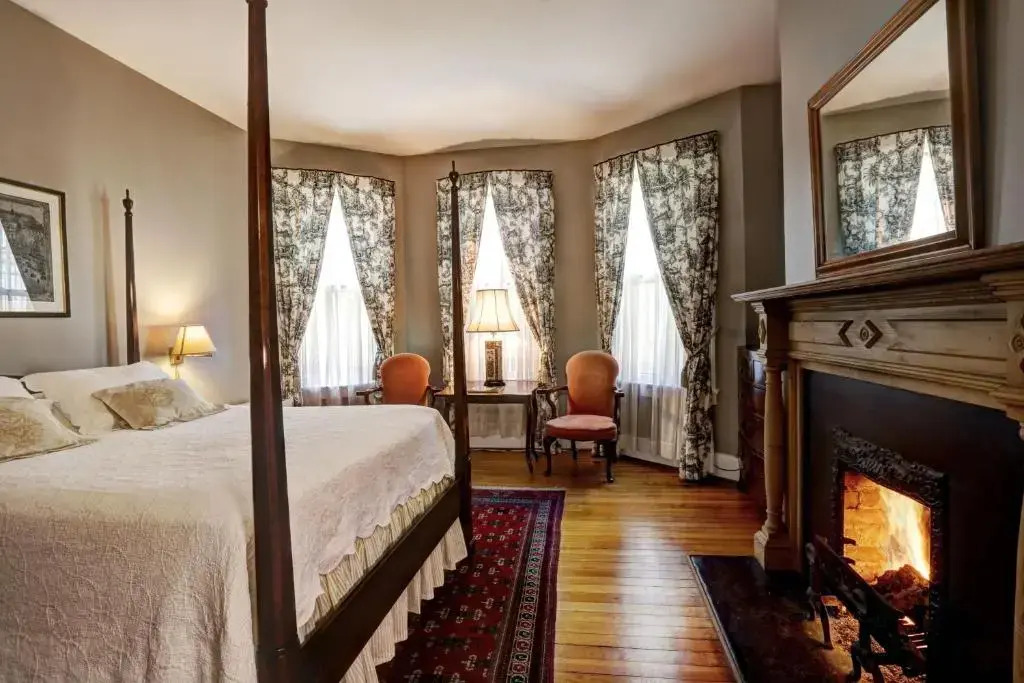 200 South Street Inn