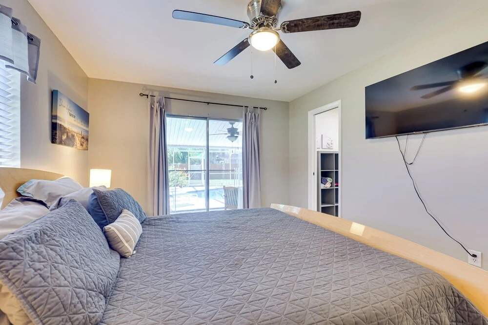 5 Mi to Busch Gardens Tampa Bay: Villa w/ Pool