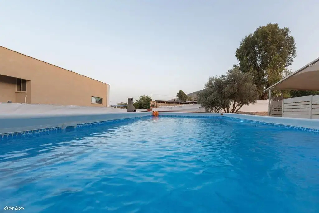 Domos Tiberias - Heated pool דומוס טבריה- בריכה מחוממת דקת הליכה לממד