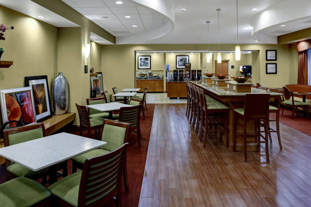 Hampton Inn Petersburg - Southpark Mall