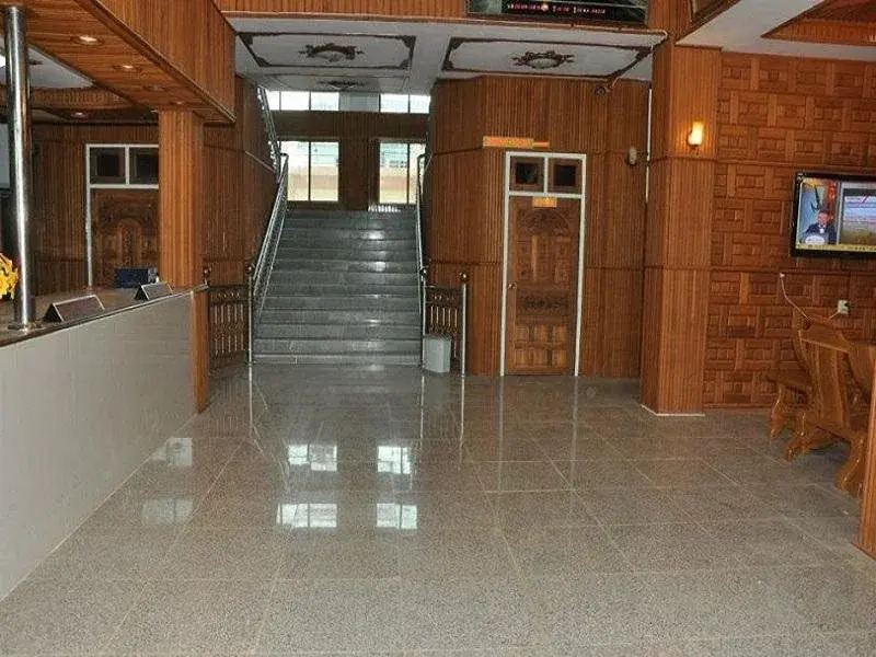 Golden Star Hotel