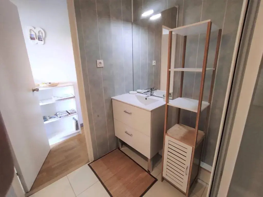 Appartement Fouesnant, 2 pièces, 4 personnes - FR-1-481-55