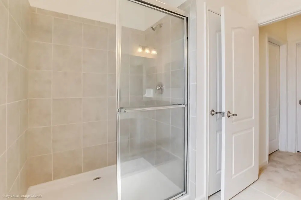 Solterra - 5204 Oakbourne Avenue
